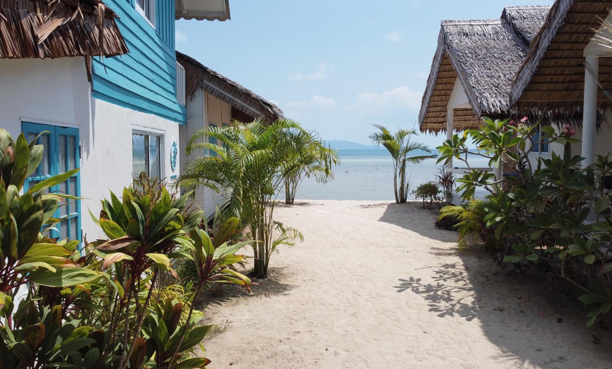 Sand Terrace Beach Bungalows Baan Tai Exteriör bild